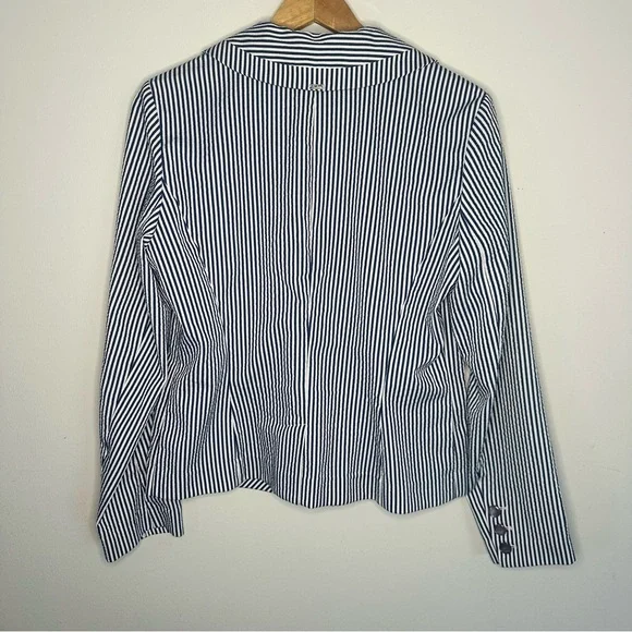 Quiet Luxury St. John Seersucker Navy & White Stripe Classic Blazer Jacket, 12 - Picture 6 of 9